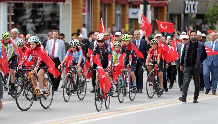 Kayseri, Sivas, Niğde, Kırıkkale, Nevşehir, Yozgat ve Kırşehir’de 19 Mayıs törenleri düzenlendi